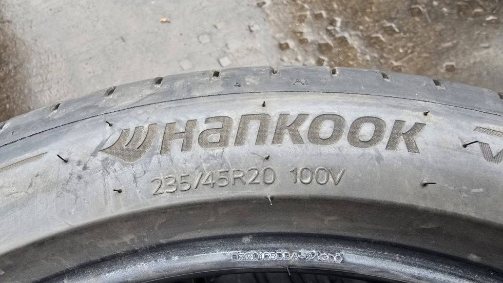 Letní pneu 235/45/20 Hankook - 8