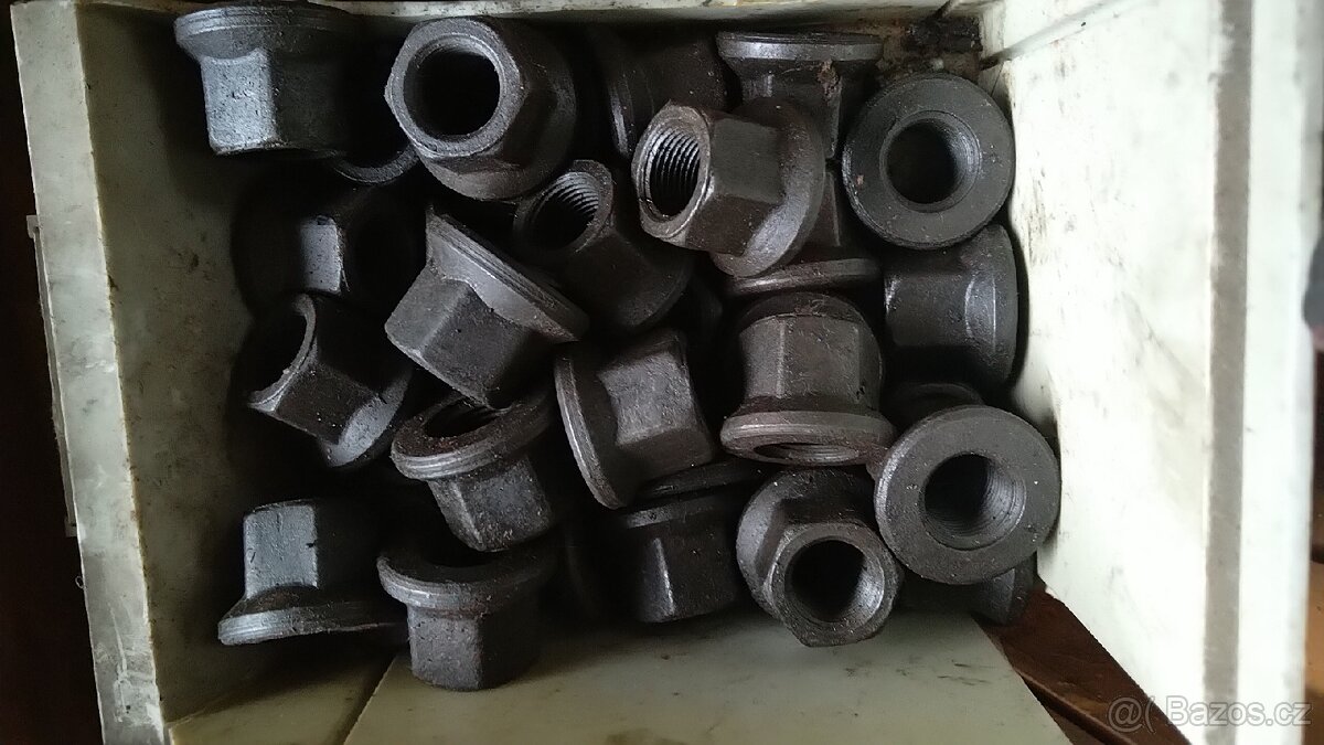 Šrouby , spojovací materiál, matky kol - 8