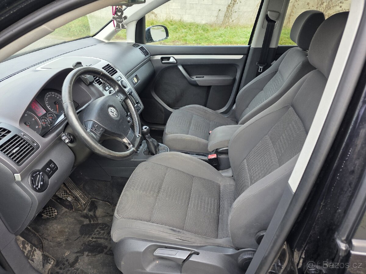 Volkswagen Touran TOP výbava - 8