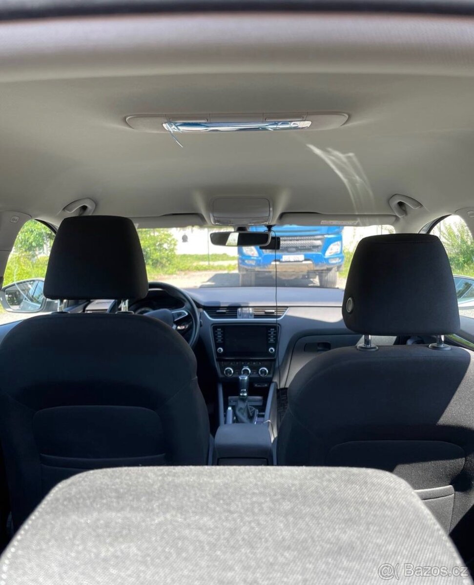 ŠKODA Octavia 1.6 TDI 85kw Dsg Style - 8