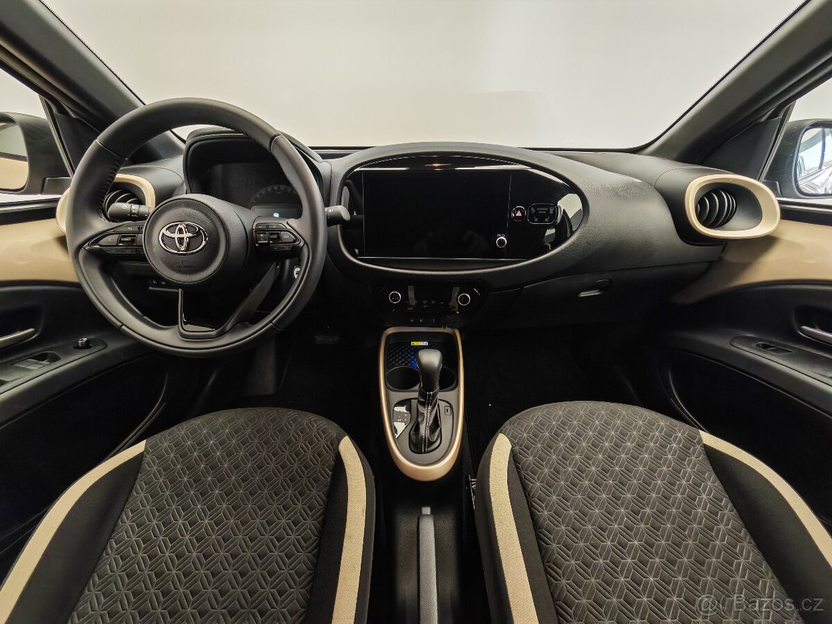 Toyota Aygo 1.0 X-Play STYLE - 8