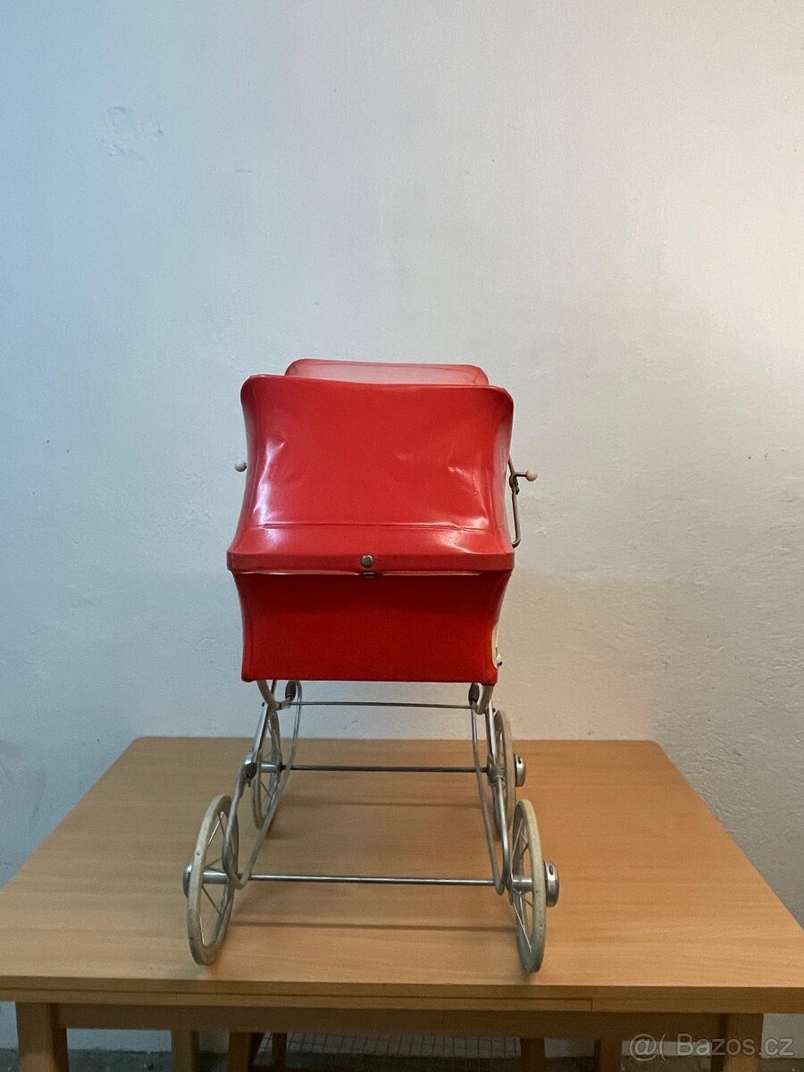Kočárek pro panenky - 8