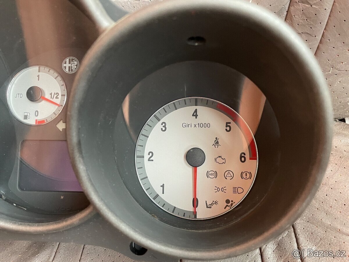 Zbytky Alfa Romeo - 8