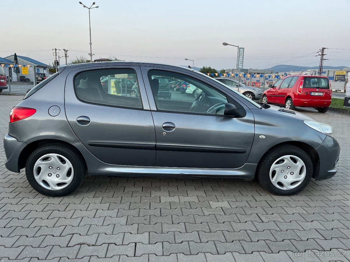Peugeot 206 TRENDY 1.1i - 8