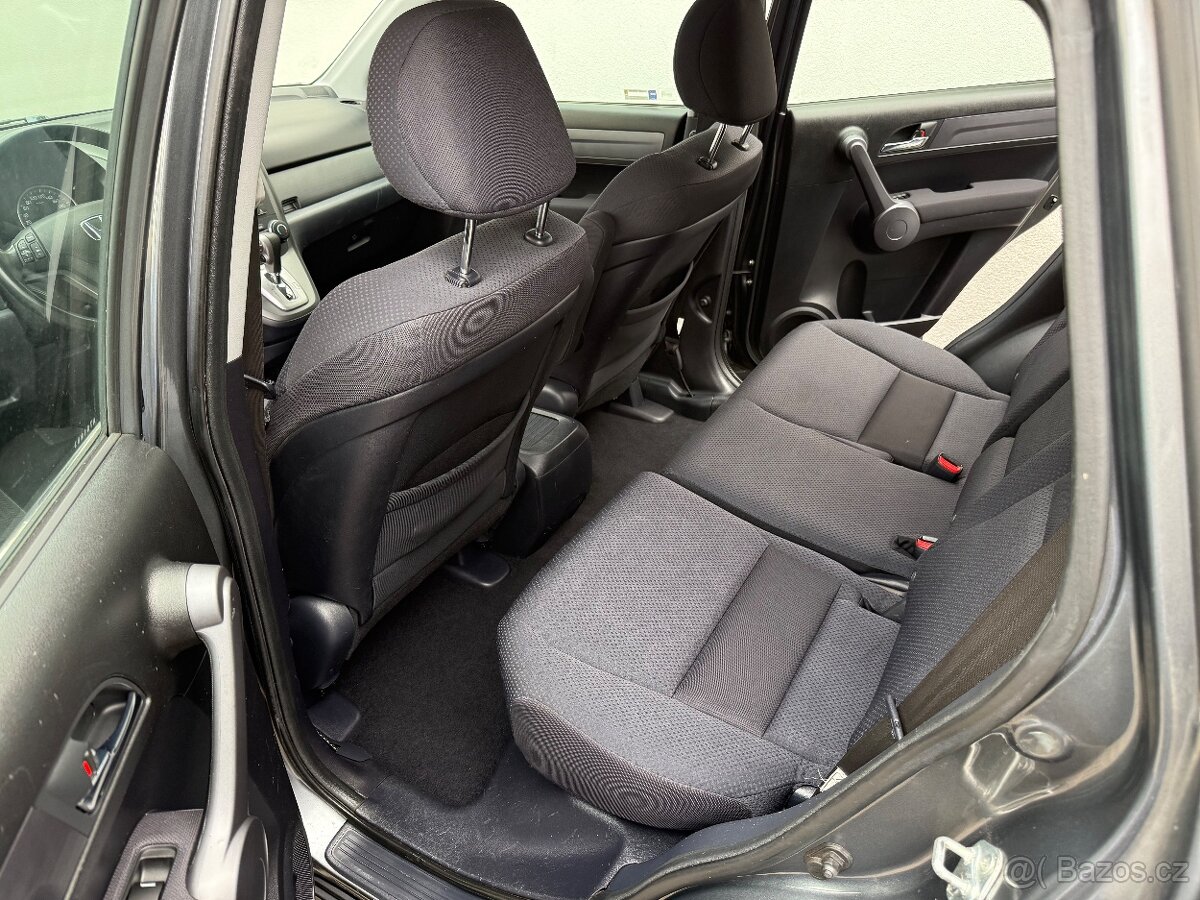 Honda CR-V. ČR automat tažné 2.0 benzin. 110 kw - 8