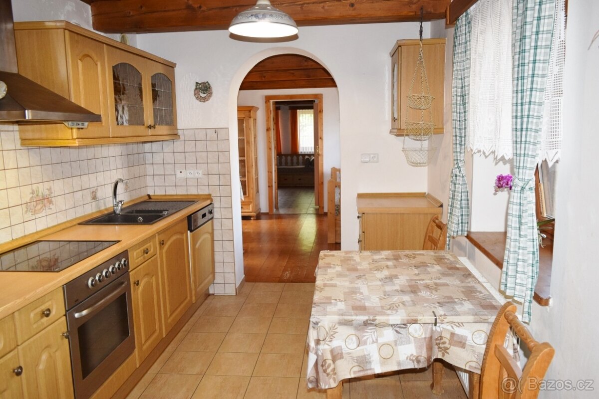 Prodej rodinného domu v Kasalicích u Hradce Králové - 8