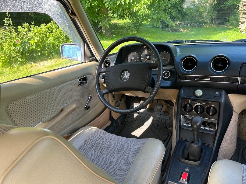 Mercedes W123 200D - 8