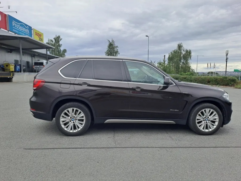 BMW X5, XD 40d 230KW JIŽ REZERVACE - 8
