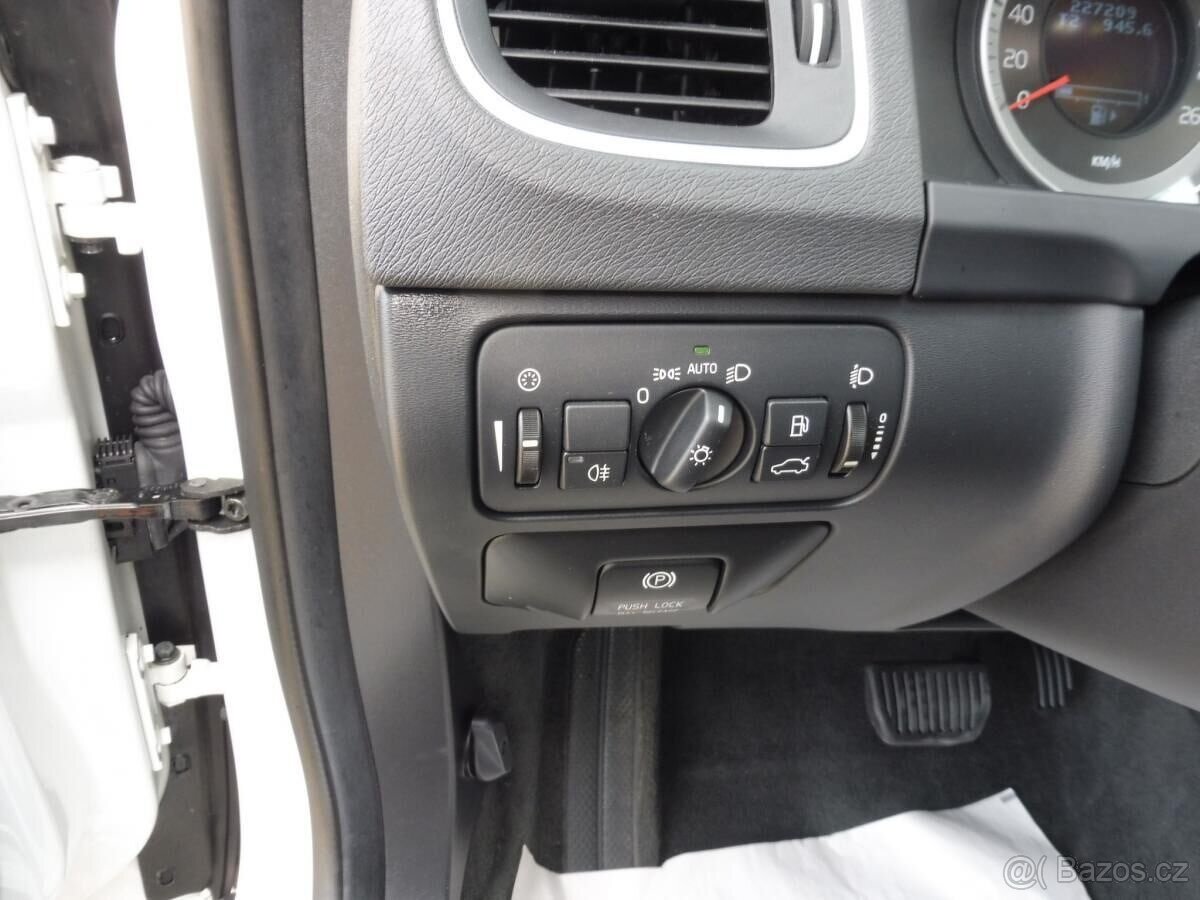 Volvo V60 2.0D3 V5 135PS AUT EXTRA STAV - 8