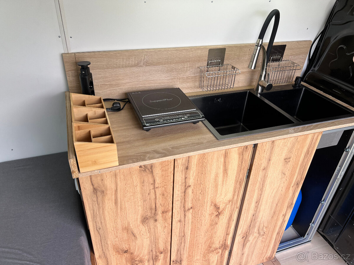 Cestovní obytná dodávka Iveco 2.3 L2H2, rok 2017 - 8