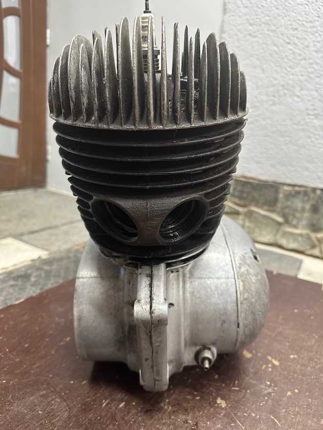 Predám MOTOR JAWA 250/590 sport - 8