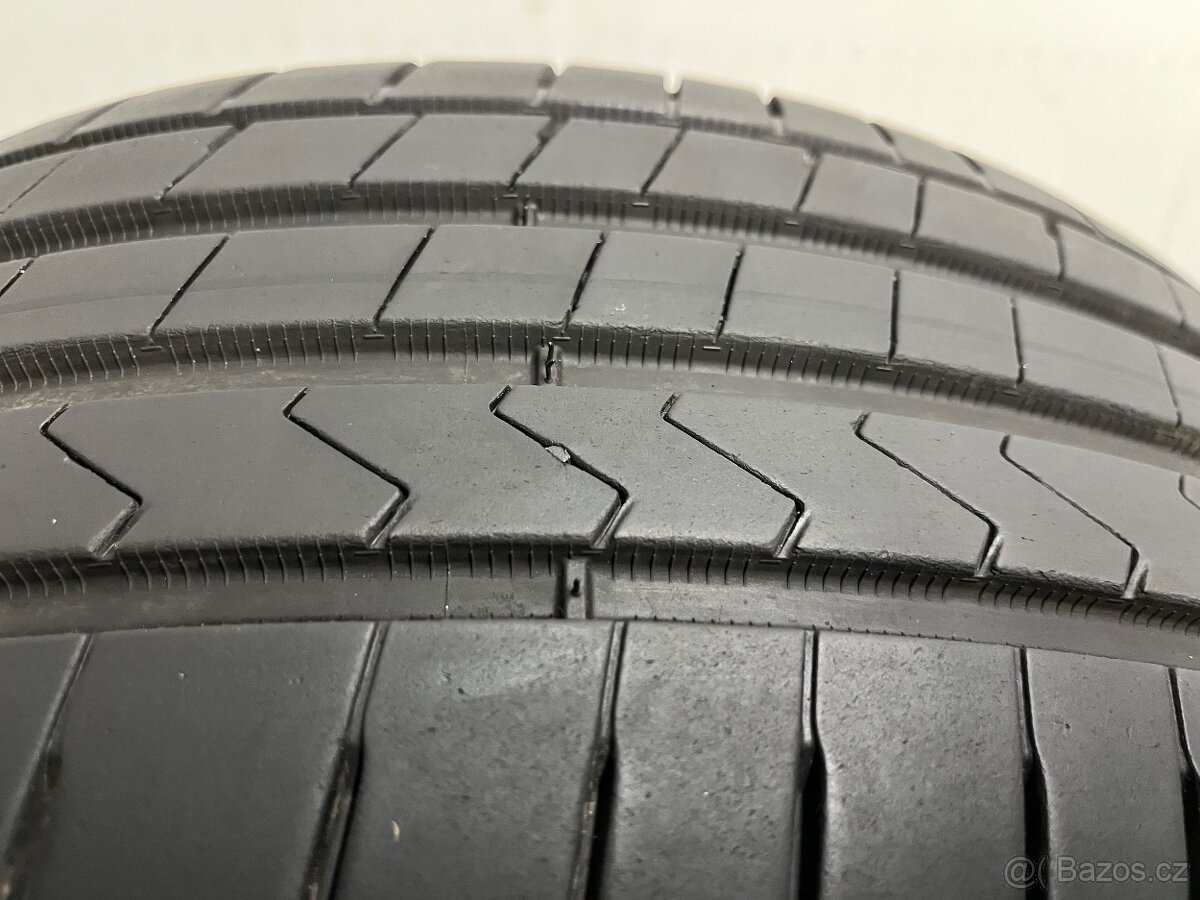 Škoda Superb R18 Originál letní sada - 8