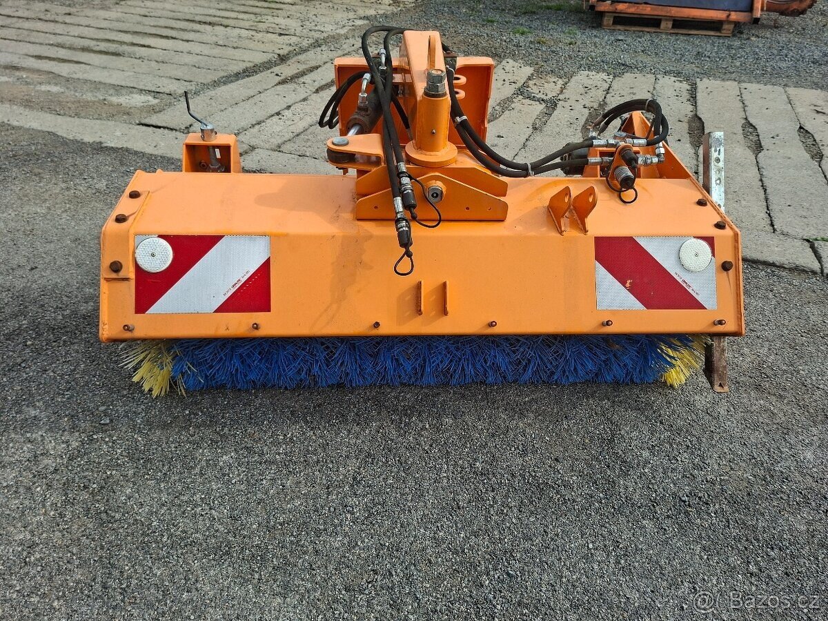 Kartáč zametací čelní - 8