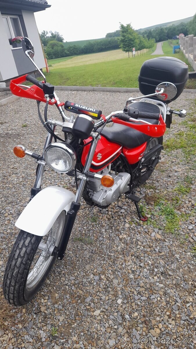 Suzuki RV 125 Vsn - 8