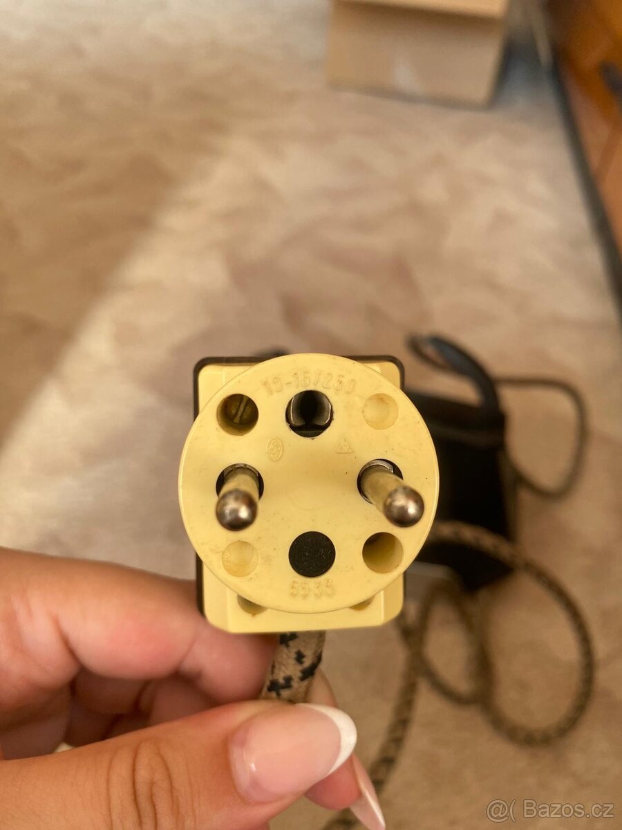 Stará retro žehlička ETA - 8