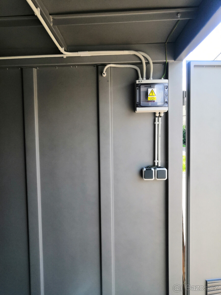 SKLADOVÉ KONTEJNERY - 8
