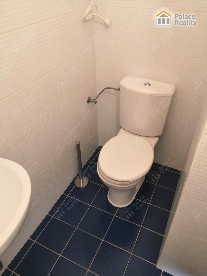 Prodej upraveného bytu 2+1, centrum města - 8