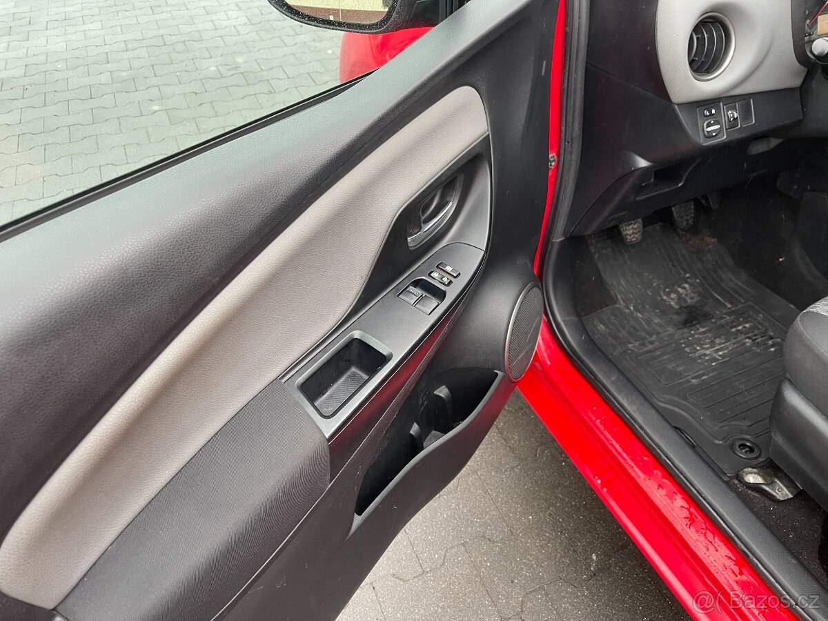 Yaris 1.3 benzin - 8