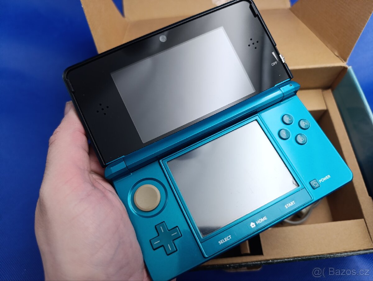 Nintendo 3DS Aqua Blue Boxed - 8