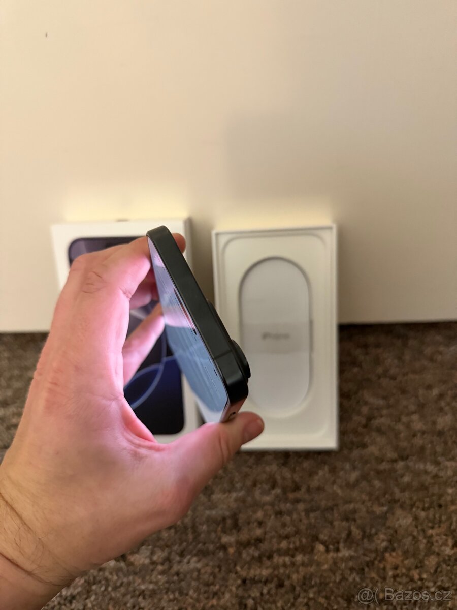 Apple iPhone 16 Pro Max 256gb Black. 13m zaruka. 96% baterie - 8