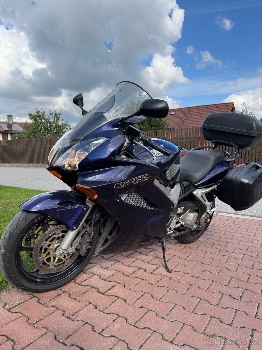 Prodám Honda VFR800 - 8