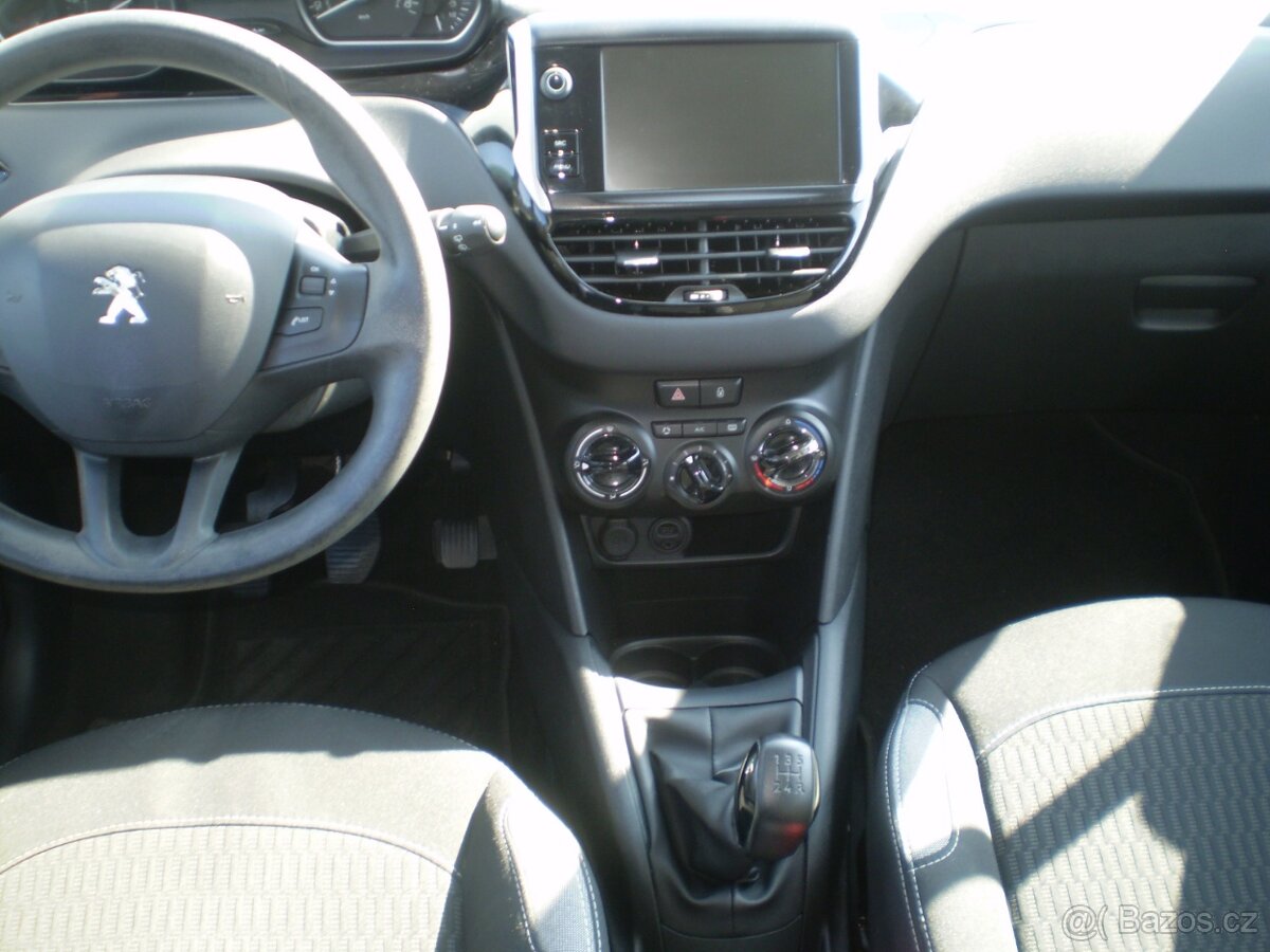 Peugeot 208 1,2 PureTech,klima - 8