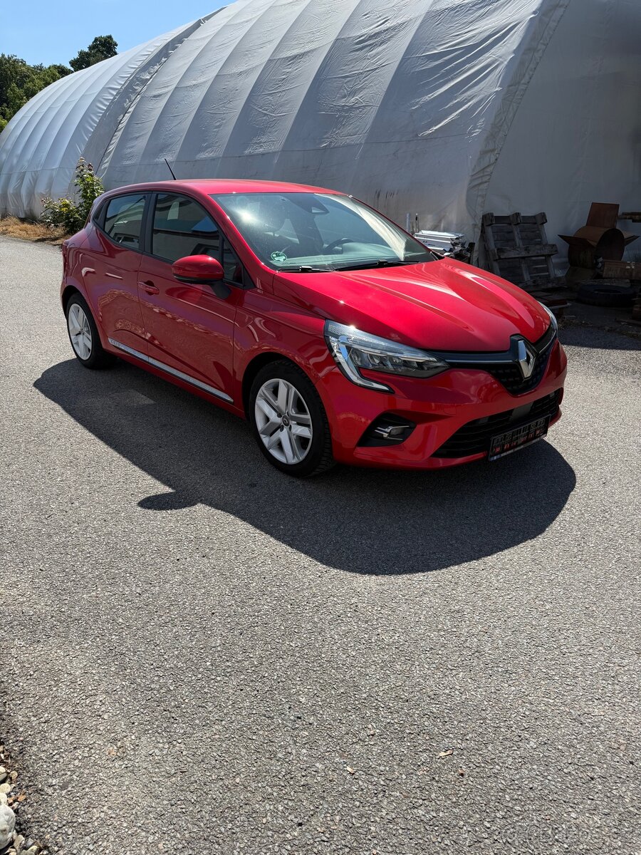 Renault Clio - 8