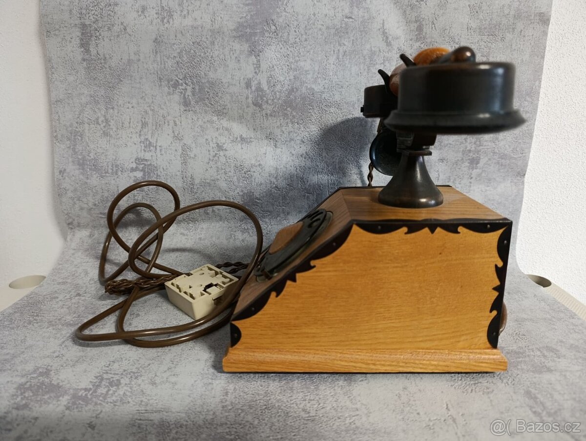 Starý telefon Tesla k dekoraci č.2 - 8