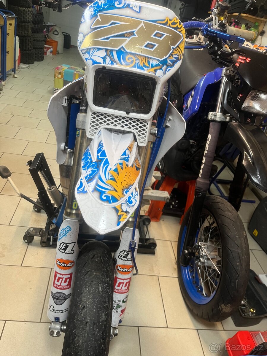 Yamaha DT125R Supermoto - 8