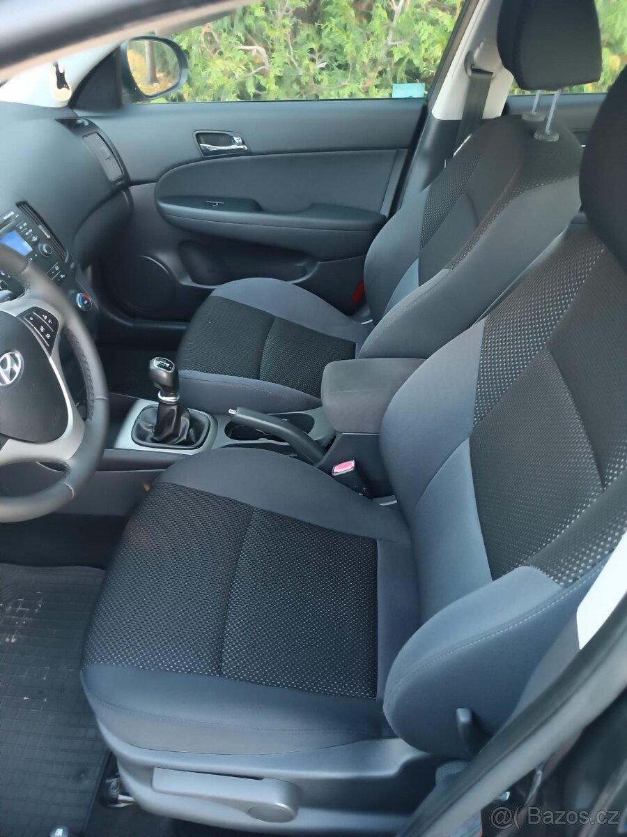 Hyundai i30 1,4 benzin 2011 - 8