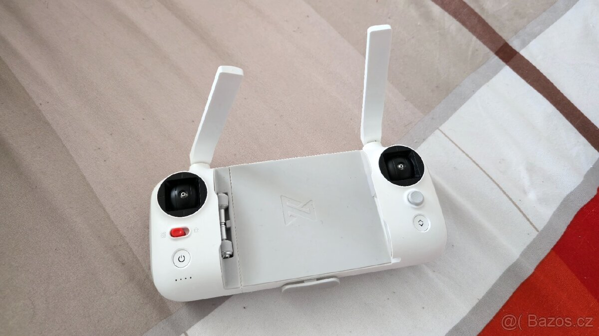 Prodám 2drony FIMI x8 SE 2022, a FIMI x8 Tele Max za - - 8