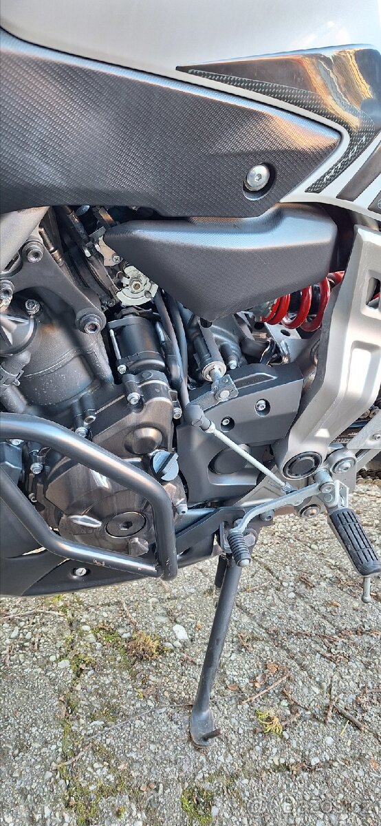 Yamaha MT 07 - 8
