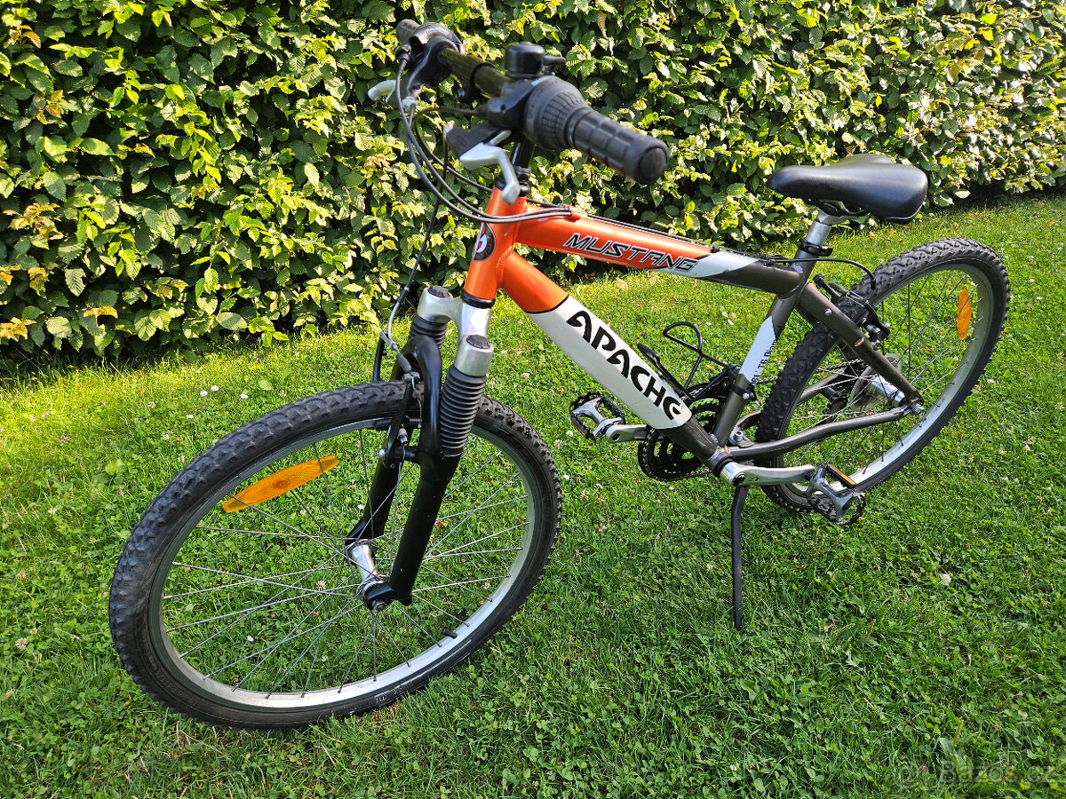 Juniorské 24" horské hliníkové kolo APACHE, rám 15" - 8