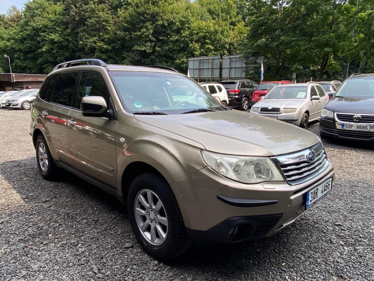 Subaru Forester 2.0X 110kW LPG 4x4 automat tažné klima ČR - 8
