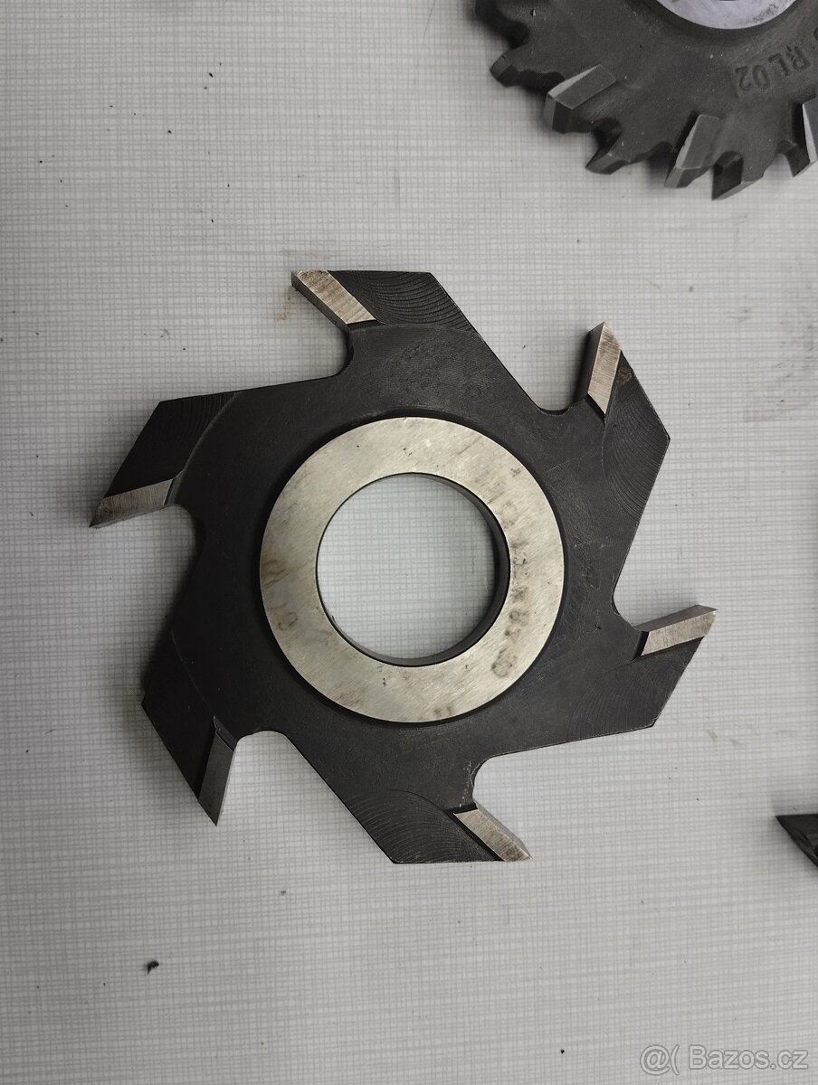 Válcové frézy a koník s hrotem - 8