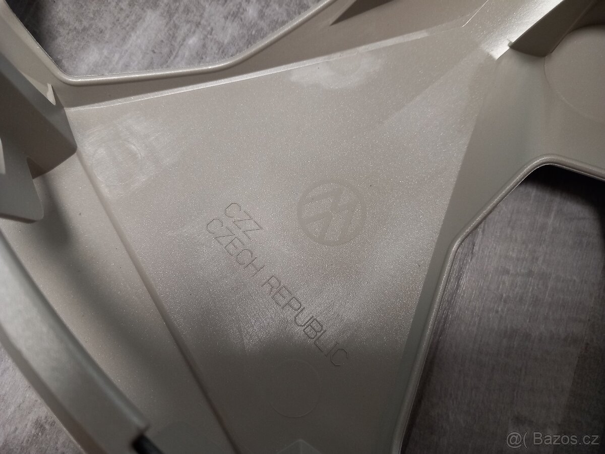 Poklice Vw, 7T0 601 147, NOVÉ - 8