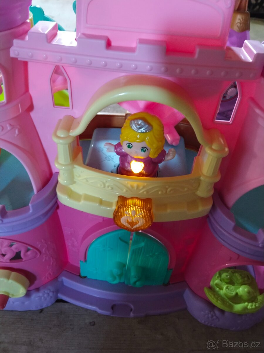 Domeček pro panenky - 8