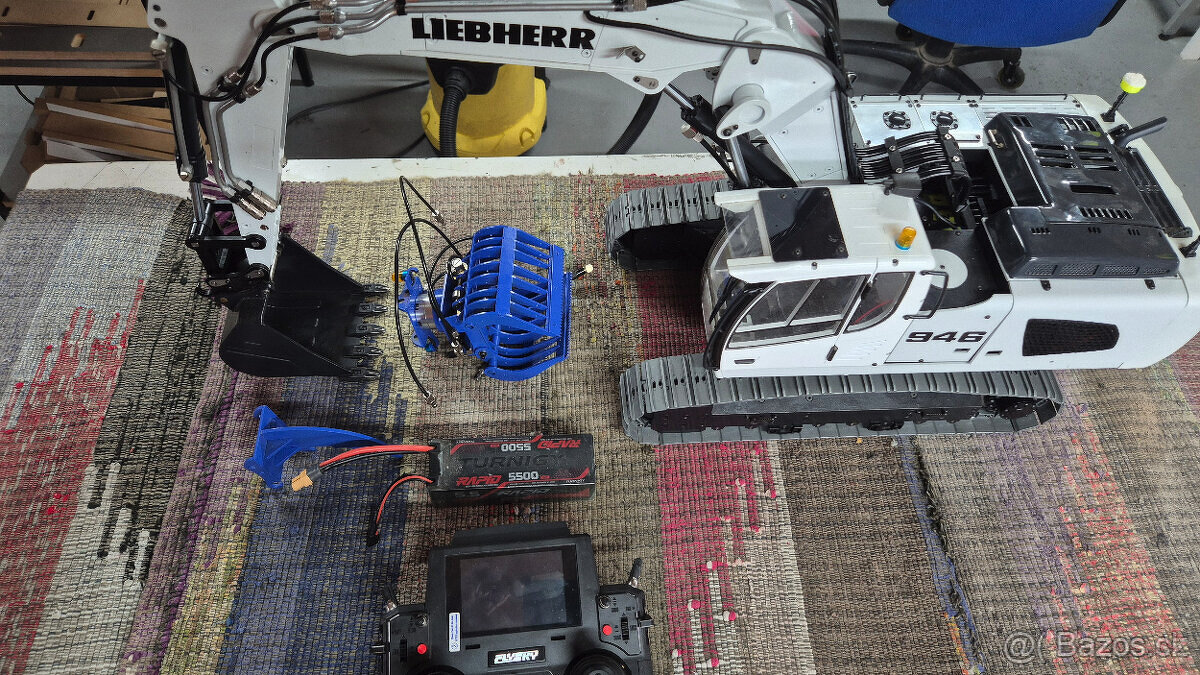 Hydraulicky RC bager - 8