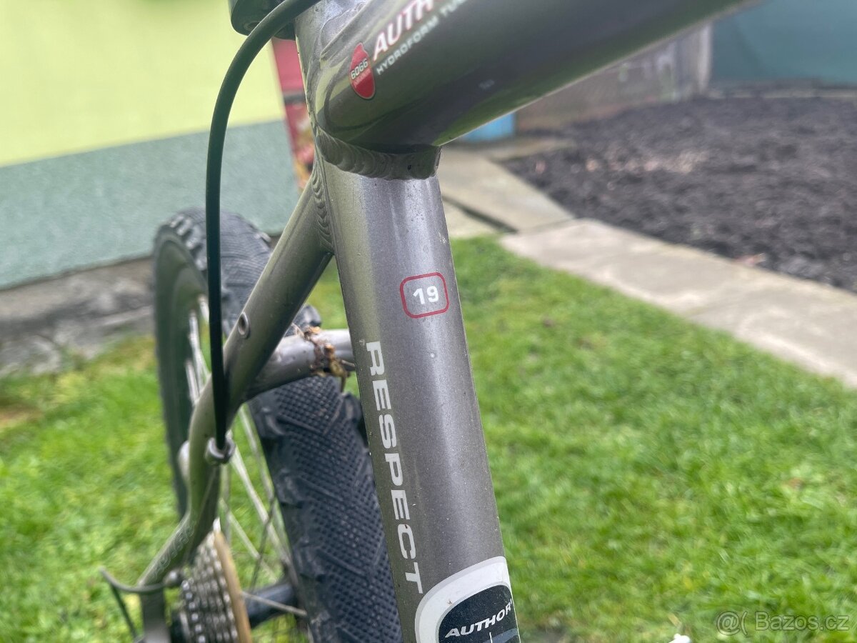 Kolo Author Versus (rozměr 19) - 8