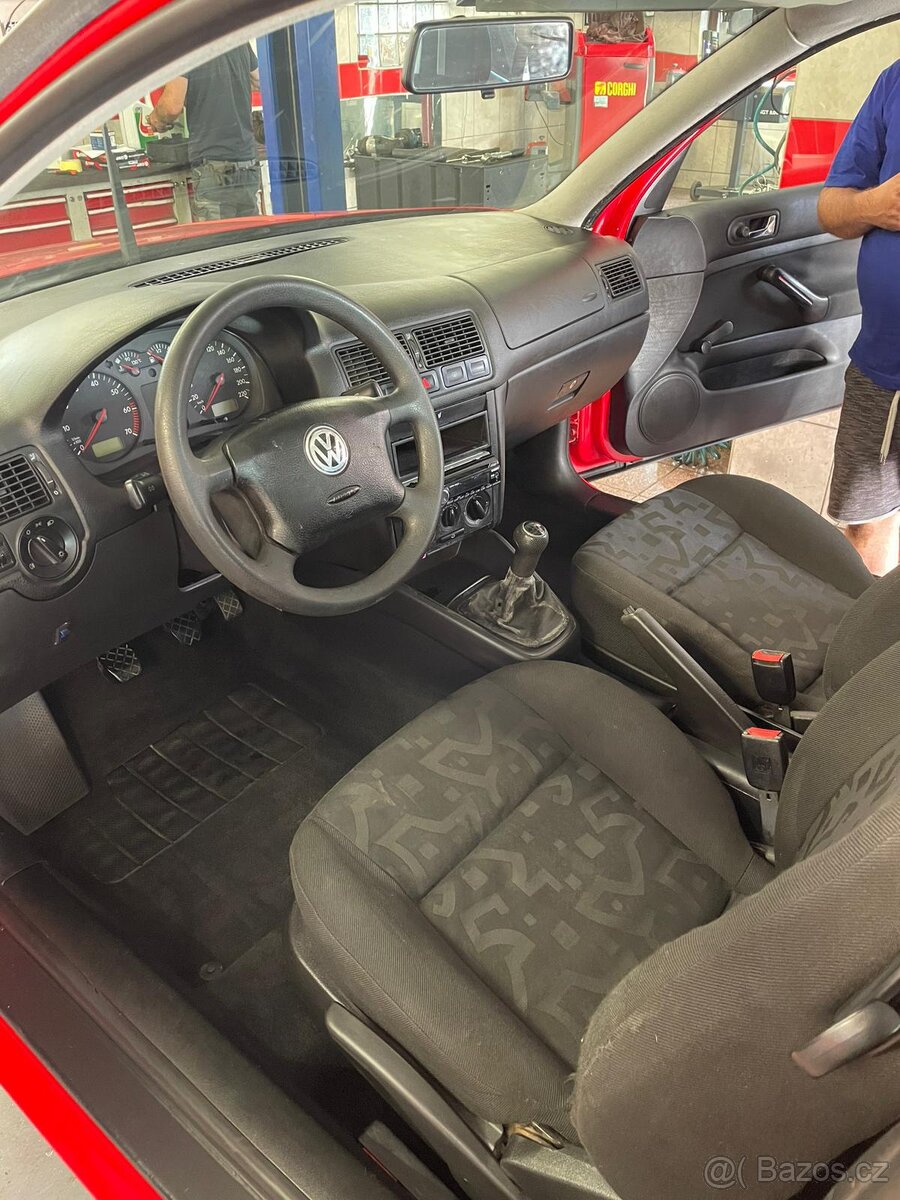 VW Golf IV 1,4 16V - 8