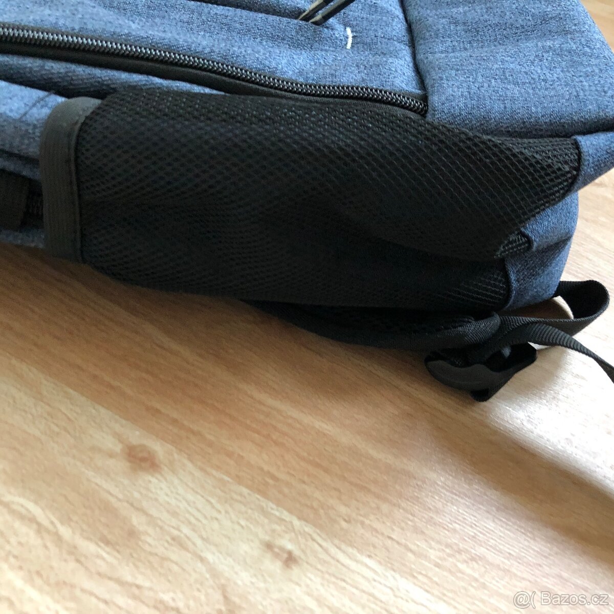 ěstský batoh na 15,6" notebook a 10" tablet - 8