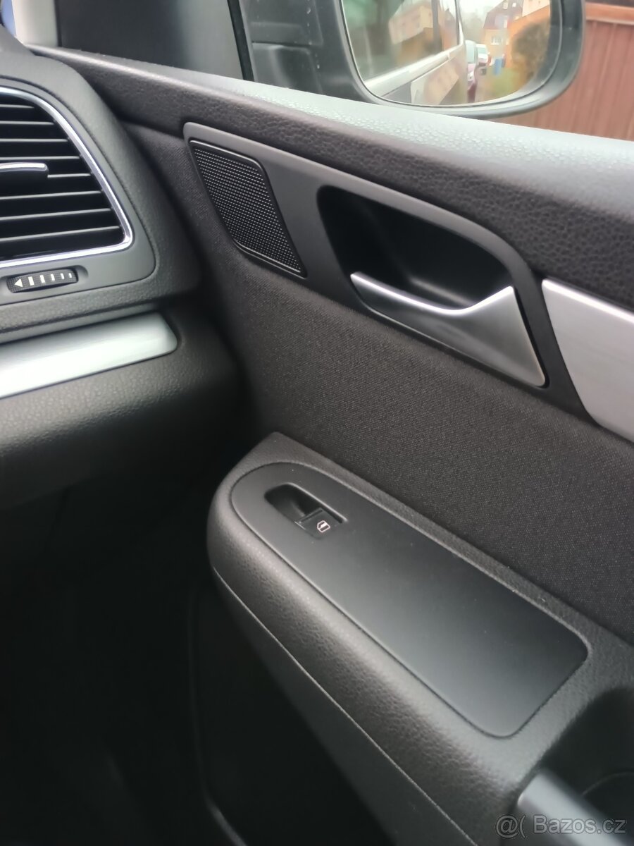 VW Sharan 7 místný - 8