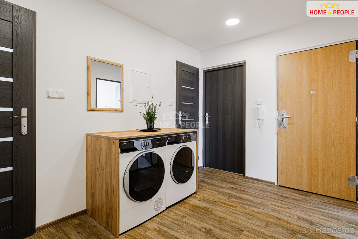 Prodej bytu 3+1, 65m2, Karlovy Vary - Stará Role - 8