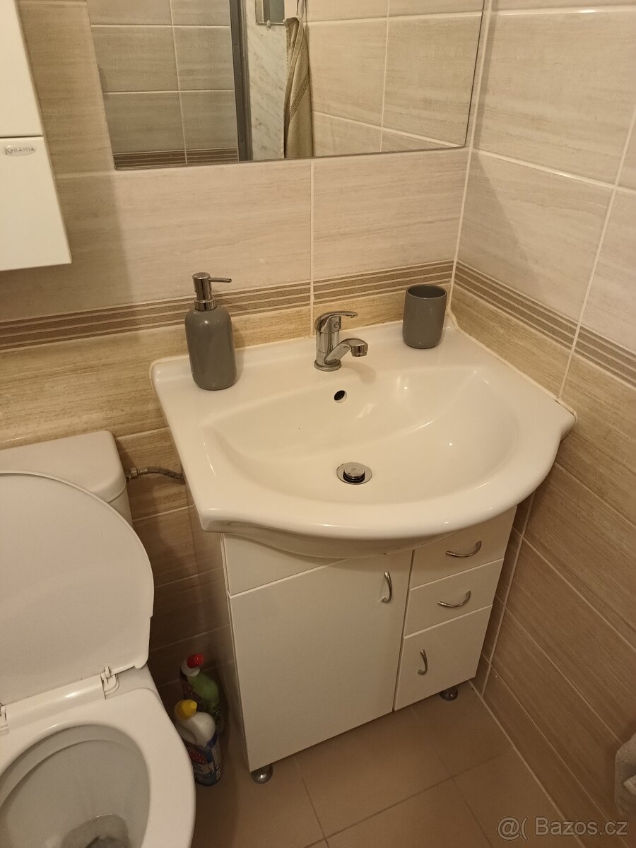 Pronájem bytu 1+kk 32 m² Jihlava, Na Kopci - 8