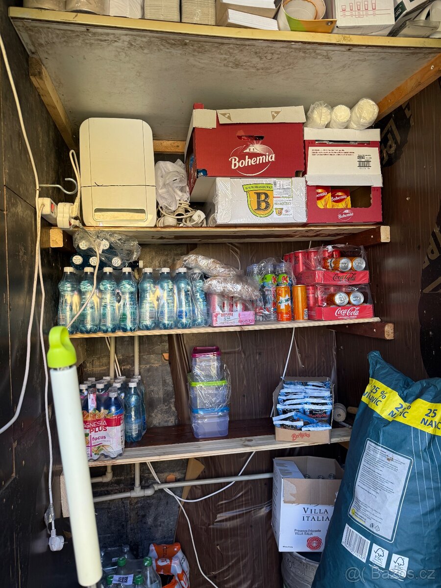 Stánek u cyklostezky. - 8