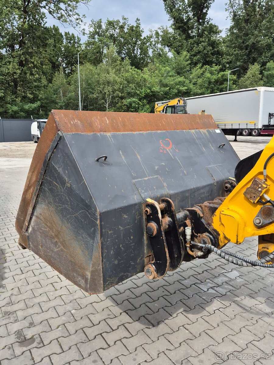 JCB TM 220 4X4 čelní nakladač s teleskopem - 8