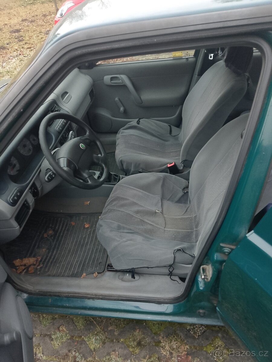 Felicia combi, 2001, 1,3MPi 50kW, 216 tkm, nová v ČR ,2. maj - 8