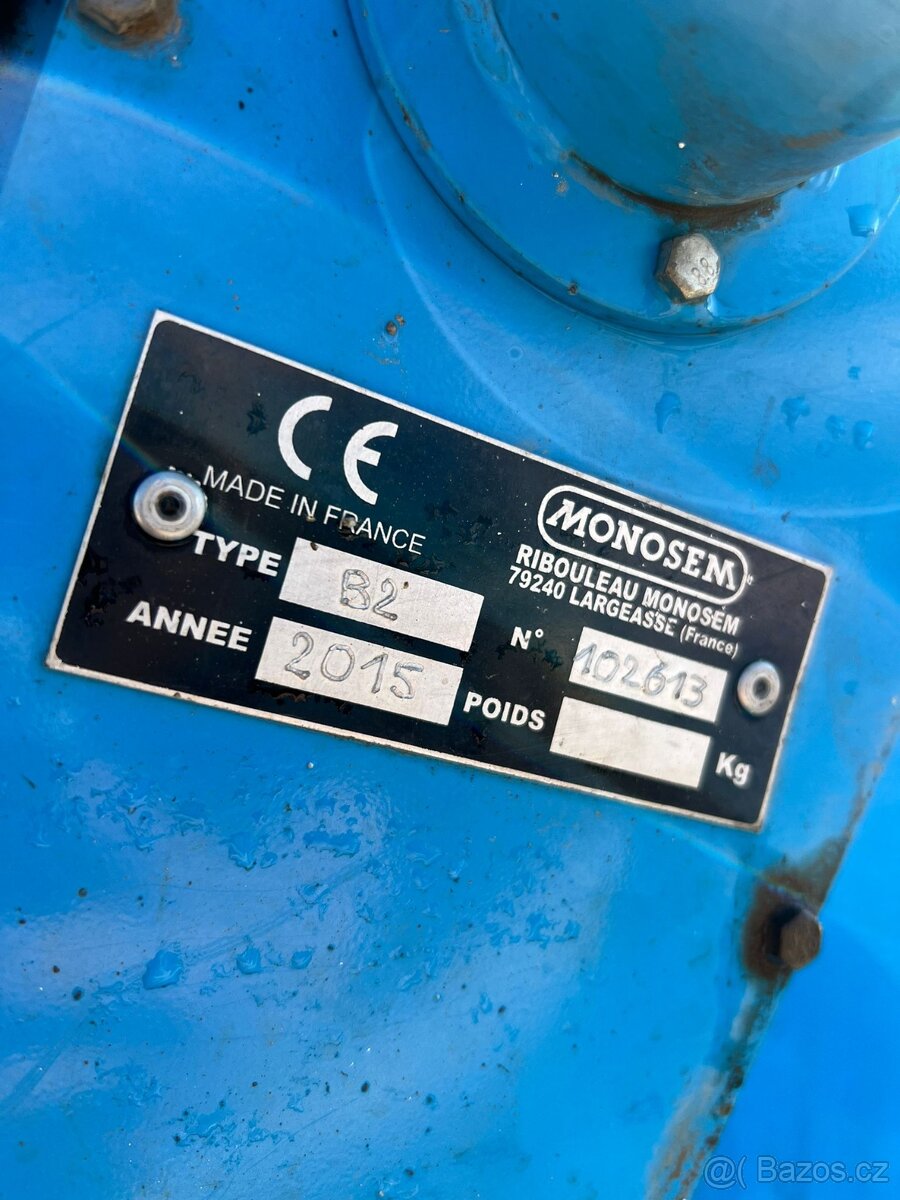 Secí stroj na kukuřici MONOSEM - 8