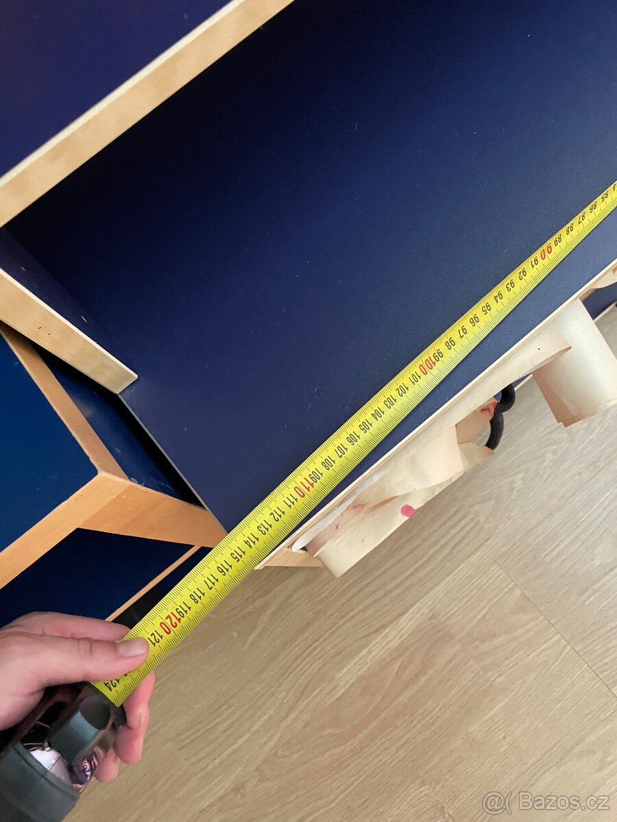 Knihovna plus stolek - 8