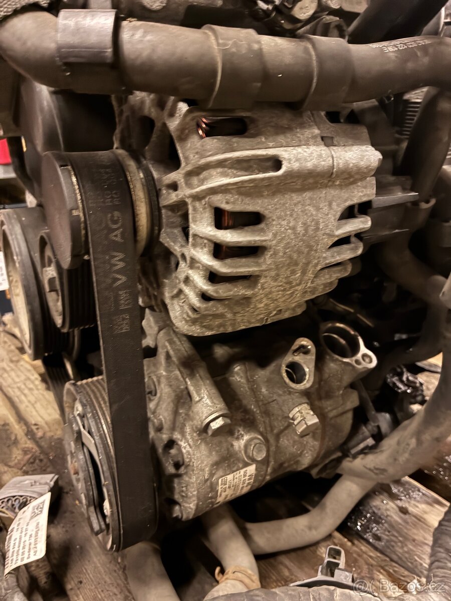 Škoda rapid 1.6 85 kw CXM motor - 8